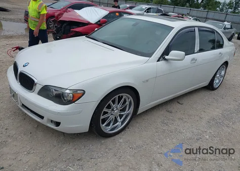 2008 BMW 750Li из США, поврежденный, VIN WBAHN83568DT81316